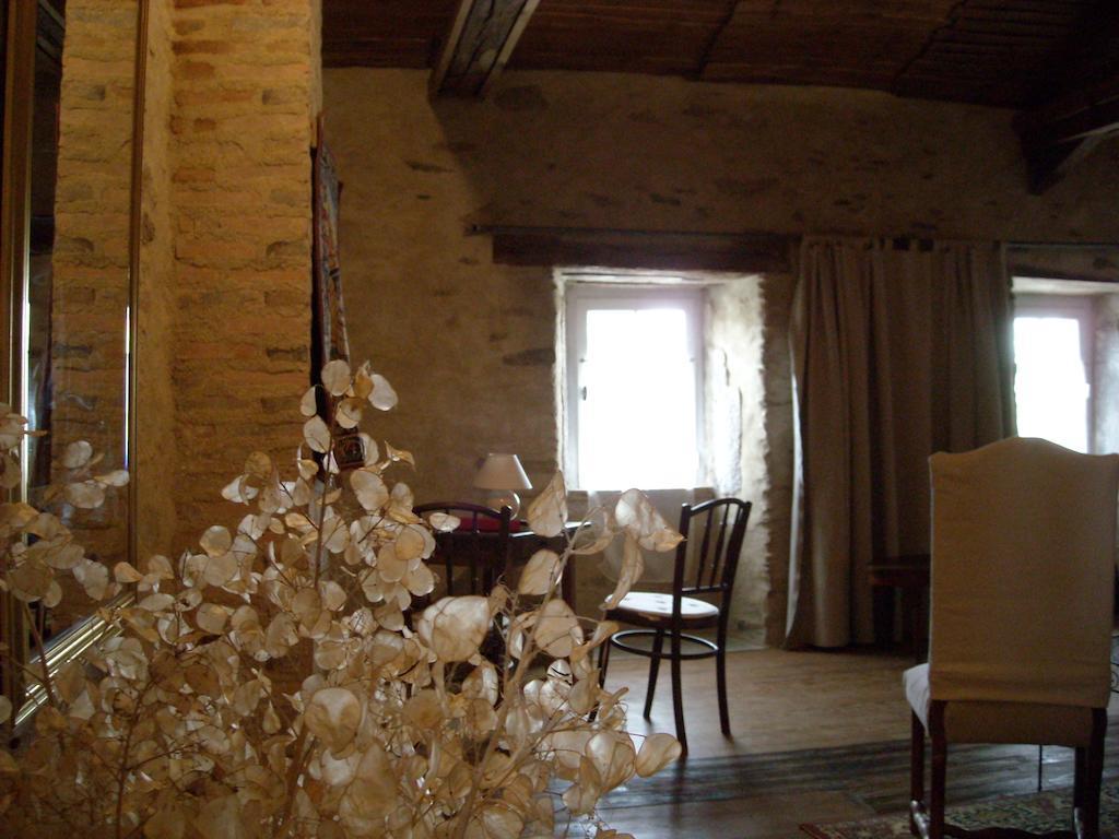 La Tour Des Laudes Bed & Breakfast Breuil-Barret ห้อง รูปภาพ