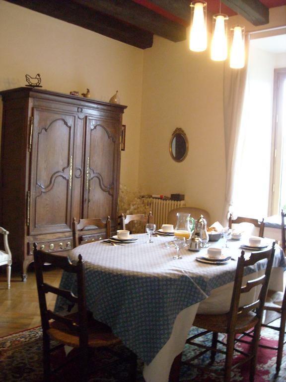 La Tour Des Laudes Bed & Breakfast Breuil-Barret ภายนอก รูปภาพ